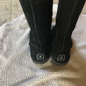 Bear paw boots, black, size 8